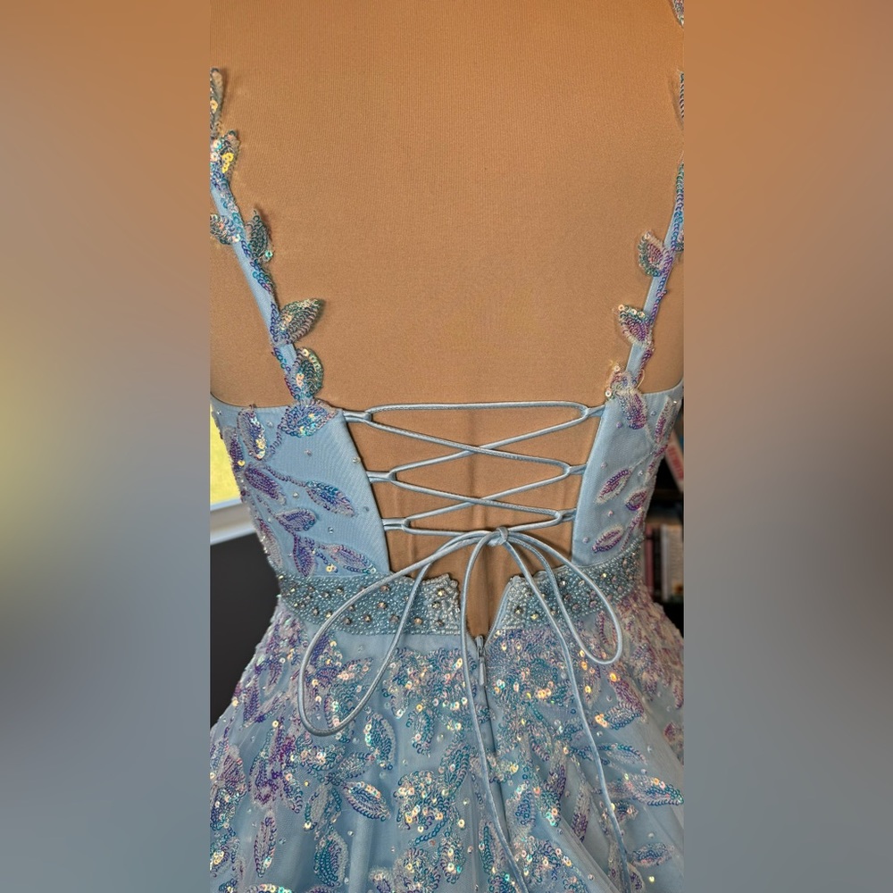 EUC Amarra Tulle and Leaf Lace Embroidered Ball Gown - Picture 6 of 12